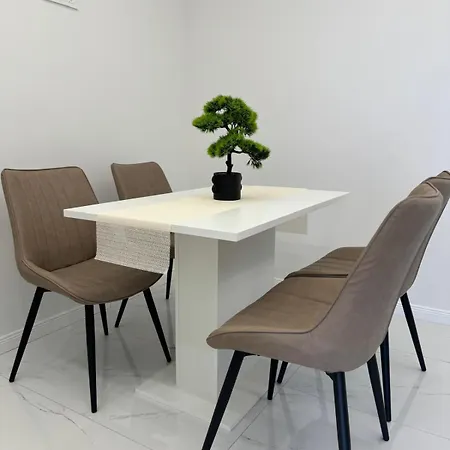 Emanuel Apartment