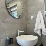 Emanuel Apartment Nin