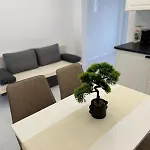 Emanuel Apartment *